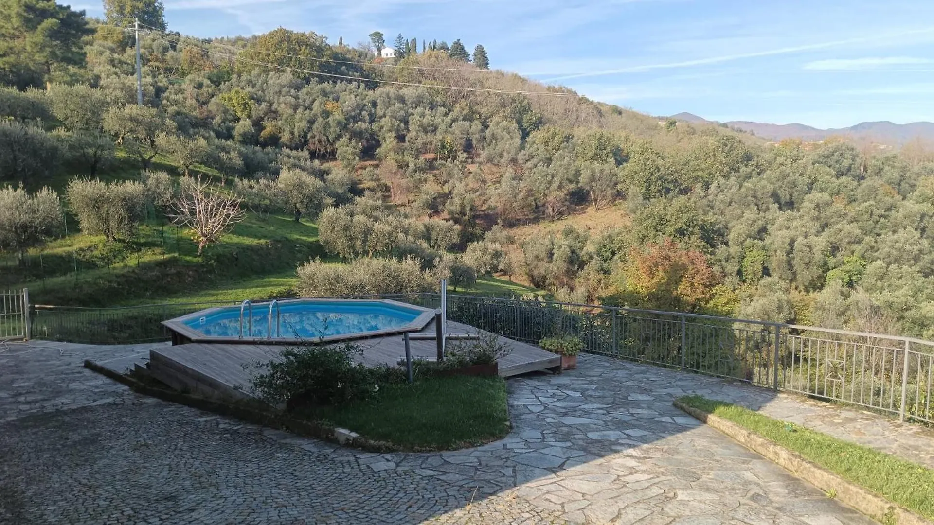 Casina In Pietra contacts